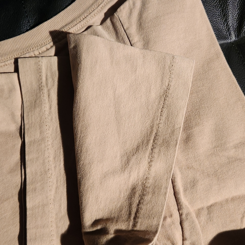 Dimetrodon Tan Tee shirt by B.Curnock . Preowned in excellent shape.Prehistoric - Picture 8 of 9